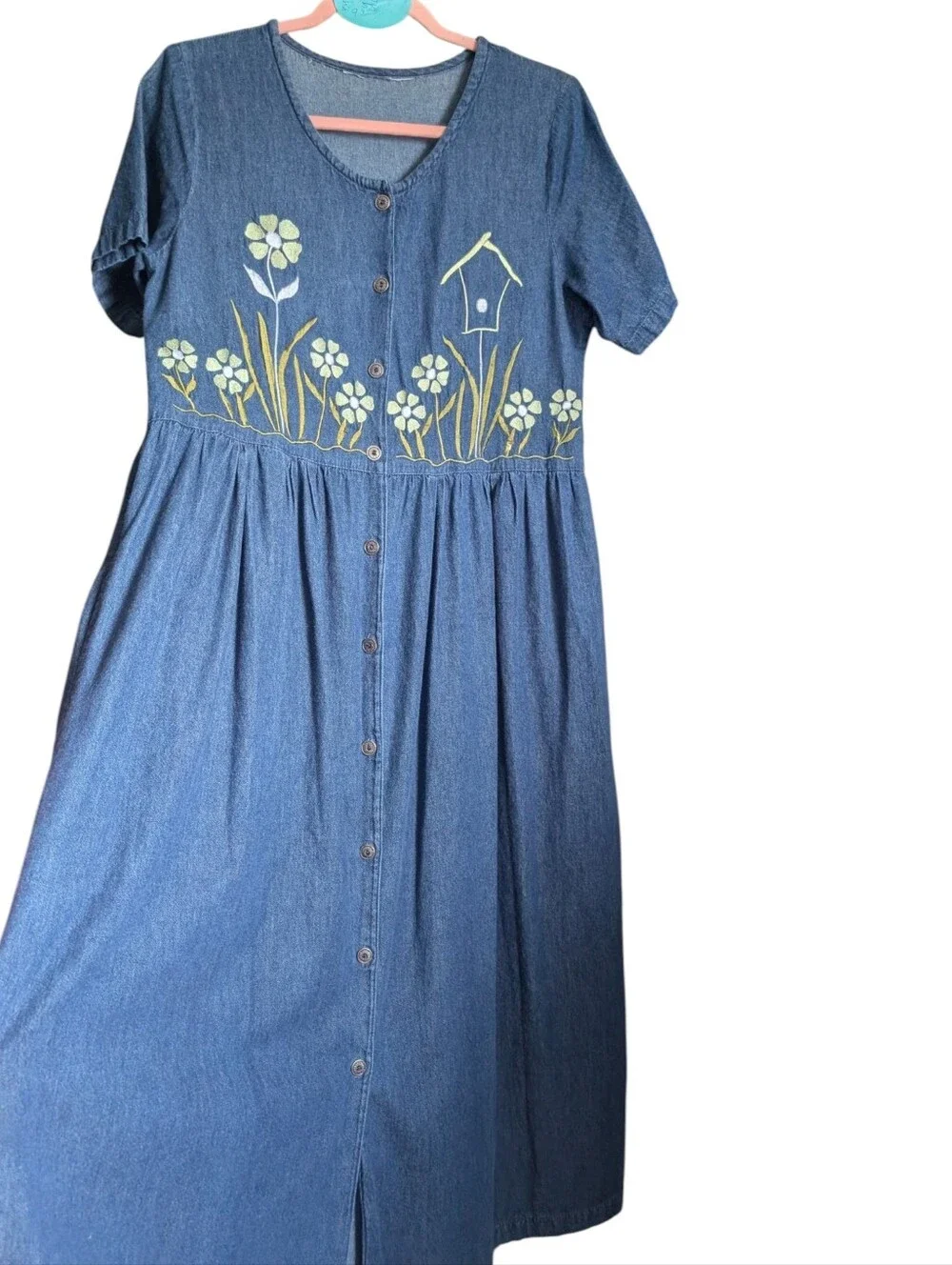 M • Vintage • Blue Denim Midi Dress with Shades Of Green Floral Embroidery - Picture 4 of 5